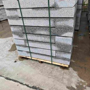 佳木斯芙蓉白路牙石，马路牙子