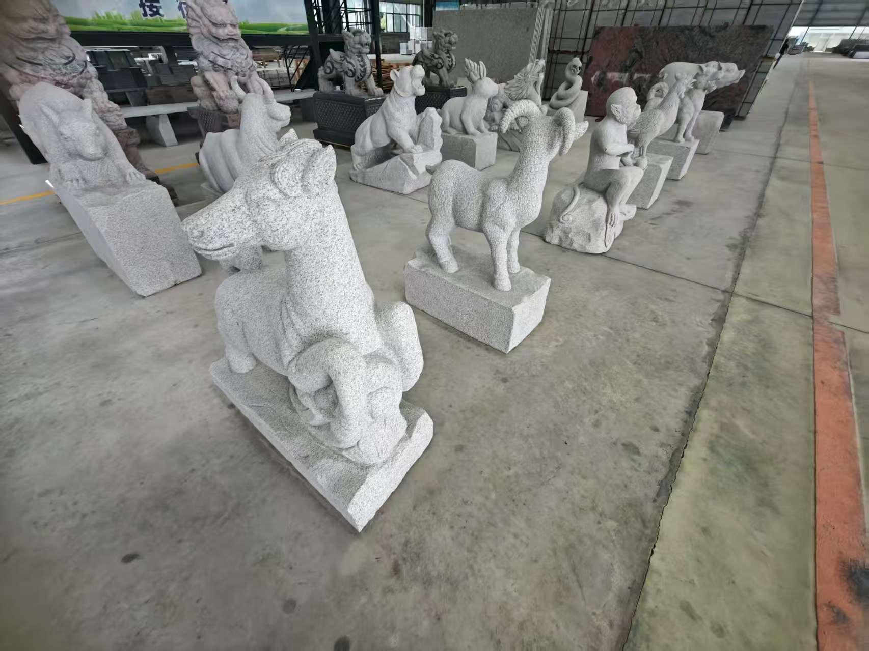 佳木斯芝麻白雕刻 十二生肖 异形雕刻