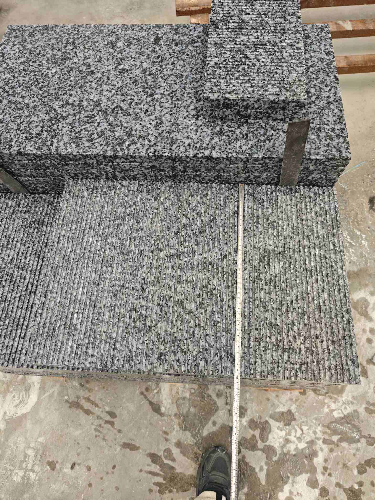 佳木斯芝麻黑拉丝面